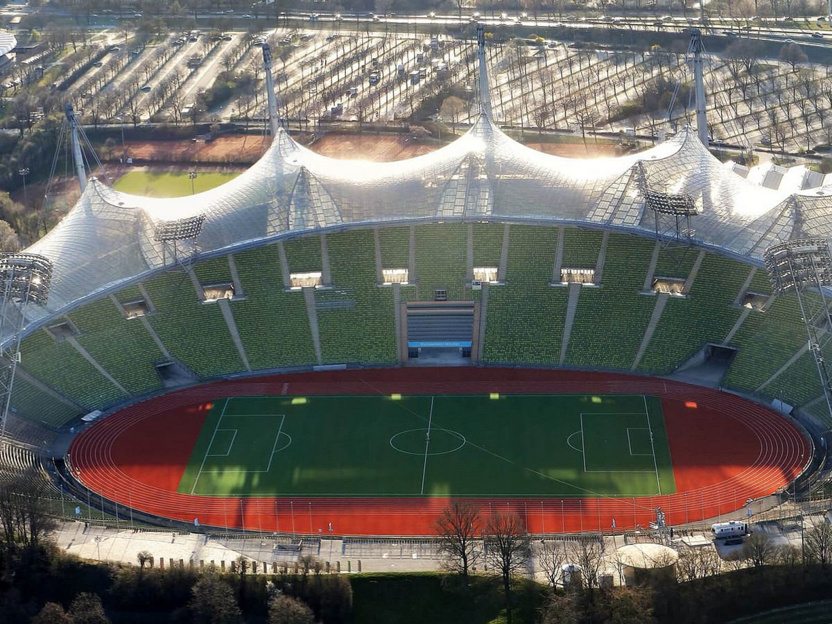 В 1972 году водоотводные каналы ACO из полимербетона впервые был использованы на Олимпийском стадионе в Мюнхене.